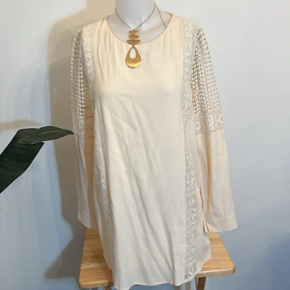 ASTR the Label Dress Cream Ivory Shift Mini Crochet Keyhole Lined-Cream- - Picture 5 of 5